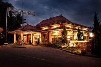 Puri Asri Resort Hotel 